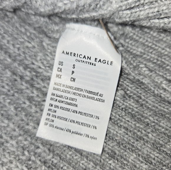 American Eagle Gray Color Blocked Small Knit Turtleneck Sweater - Picture 7 of 7